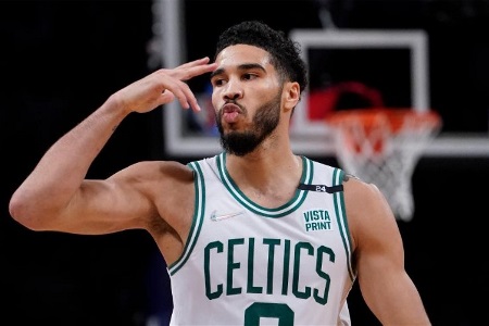 高度赞赏！塔图姆：约基奇非常强大 他对比赛有着敏锐的感觉