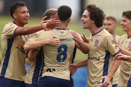 竞彩足球周六002推荐：纽卡斯尔喷气机VS惠灵顿凤凰