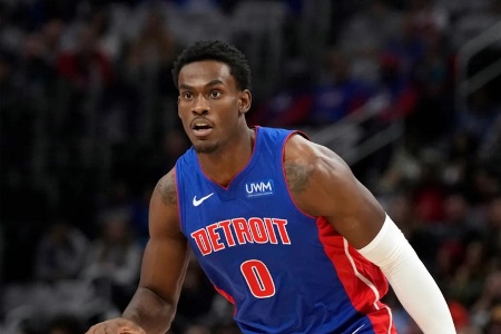 杜伦砍下双20！蒙蒂：他是内线的主宰 他给霍姆格伦上了对抗