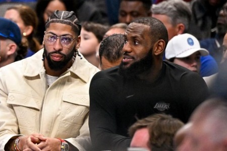 里夫斯：当詹眉回归的时候 湖人剩下的球员需要怎么做不是秘密