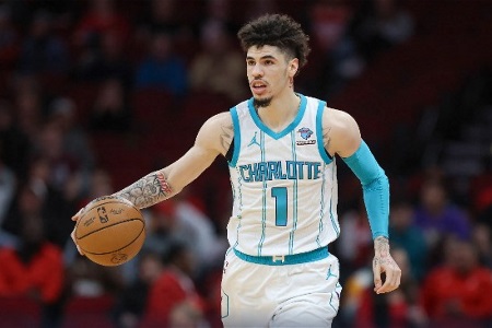 周一NBA伤停：锡安&三球出战成疑，老鹰主力中锋缺席到2月中旬