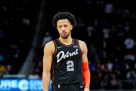 尽力了！康宁汉姆：我们离赢得尊重还很远 最后输在没控制好犯规