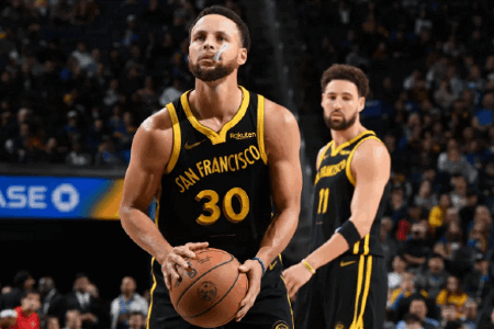 库里8次砍下40+时罚球不超过2次 历史第一 第二是克莱