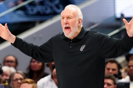 波波维奇：球队要把精力放在防守上 要通过防守打开局面