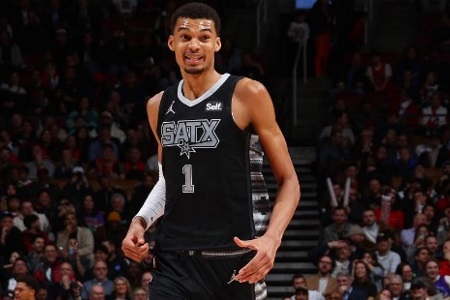 中规中矩！文班亚马：比赛一开始并非在防守端出问题 我们有点慢且打得很乱