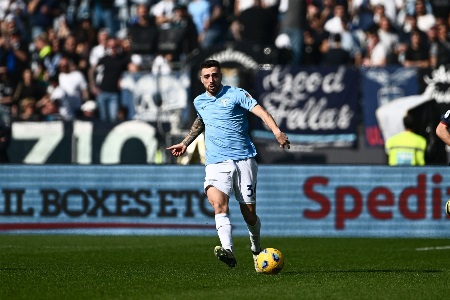 拉齐奥后卫：拜仁没看起来那么热门，如果八强能对阵皇马就太好了