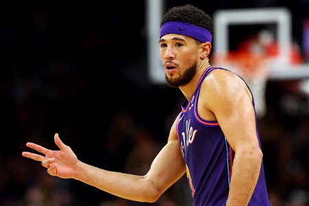 大概率无缘？布克最坏情况可能缺席两周 再缺席5场将无缘常规赛奖项