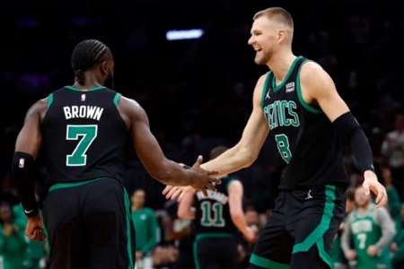 周二NBA伤停：绿军两主力出战成疑，文班亚马&布伦森出战成疑