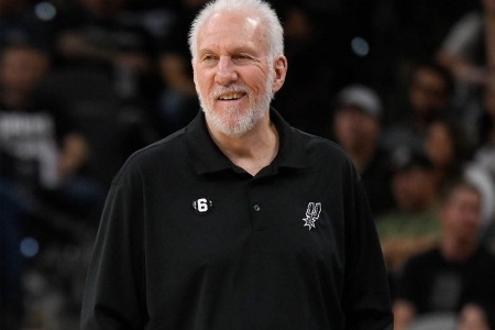 球队还是稚嫩！波波：打客场时需要更多心理韧性 今晚我们没有展现出来