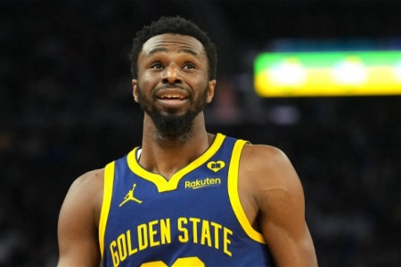 到底是什么事啊？维金斯：令我缺阵的事件还没有结束 但我正在日复一日地处理它