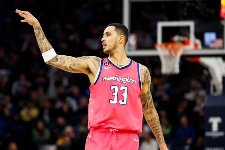 对球队防守不满？库兹马：想赢球就得去防守，这是我们要去学习和做到的