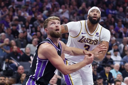 打不过呀！浓眉：我试图匹配小萨的强度，他是全明星级别&非常出色