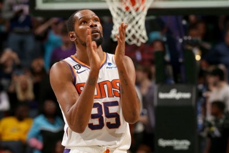 发挥较为一般！杜兰特：防守导致我们输球，我们得分已经够高了