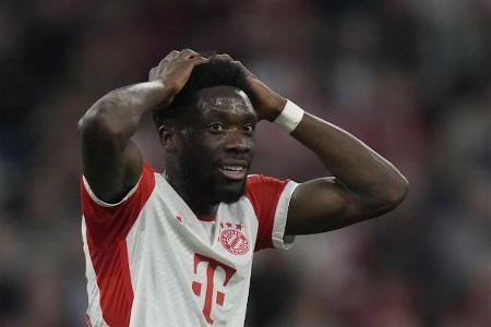 离开拜仁？戴维斯接受采访时被问到未来，他保持沉默没有回答