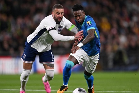 欧冠再对决！维尼修斯：沃克是我遇到过的最强后卫，他受伤下场令人遗憾