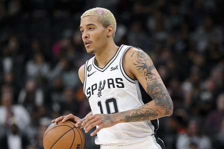 明天马刺VS勇士 索汉本赛季首次缺阵 凯尔登也缺席本场比赛