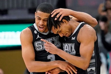 竞彩篮球周二309推荐：马刺VS灰熊