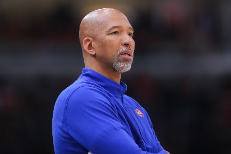 蒙蒂：赛季这个阶段能学到很多东西 希望球队以正确的方式打球