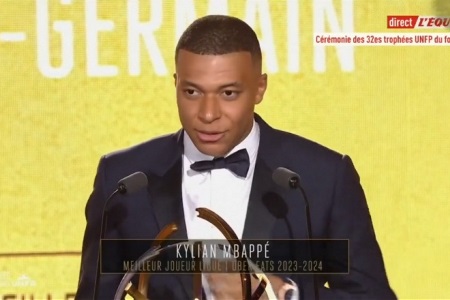 姆巴佩获奖感言：我会想念法甲的 我一直有种被爱的感觉 感觉很好