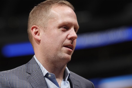 Shams：康奈利更可能留森林狼 活塞挖他可能需要1500万年薪