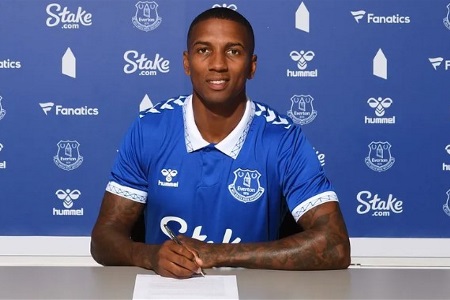 老兵不死！阿什利-扬：我希望尽可能为埃弗顿效力更长时间