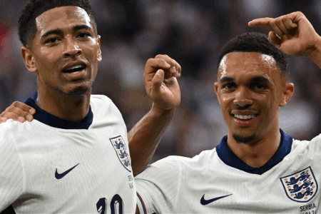 半场-英格兰1-0塞尔维亚 贝林厄姆欧洲杯处子球阿诺德失误险送礼