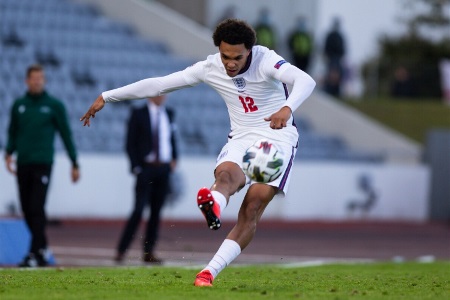 基恩：阿诺德表现不佳不是他的问题，索斯盖特需要为此担责