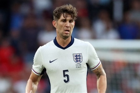 斯通斯：我和格伊互为彼此的左膀右臂，福登很快会踢出表现