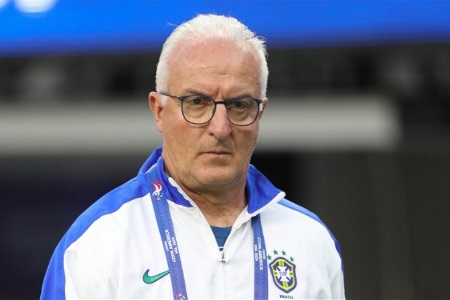 巴西主帅：巴西受到了伤害，只有裁判和VAR没看到那是个点球