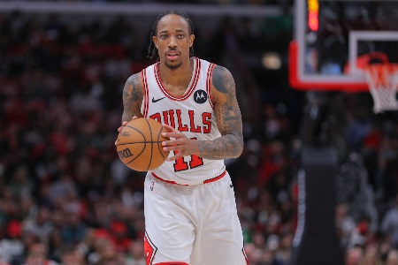 Woj：国王看中德罗赞的进攻 他们希望德罗赞能帮球队重返季后赛