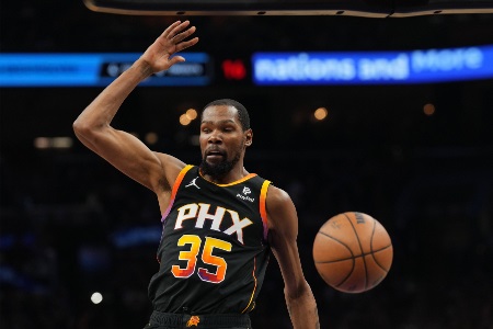 杜兰特：我不知道自己还会打多久 但现在我仍然感觉很好