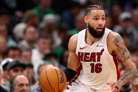 凯莱布-马丁和特伦特最初寻求的合同，平均年薪超1500万美元