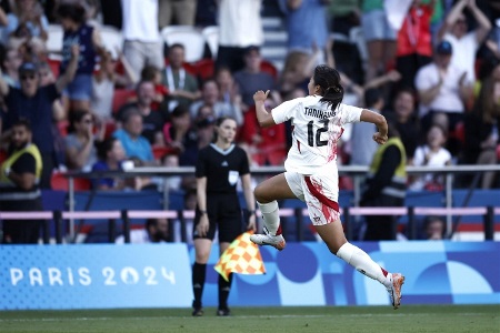 造点+绝杀巴西，19岁谷川萌萌子成日本男女足奥运进球最年轻球员