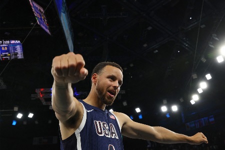 库里的36分是美国奥运淘汰赛单场最高纪录 也是队史奥运第二高分