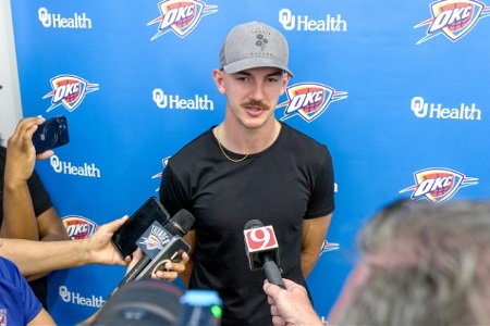 普雷斯蒂：要在12月才能和卡鲁索谈续约，球队想要让他长留俄城