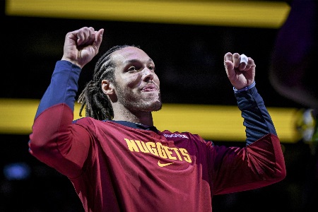 4年1.33亿！戈登谈续约：只想赢球 有一群如此关心你的人感觉很棒