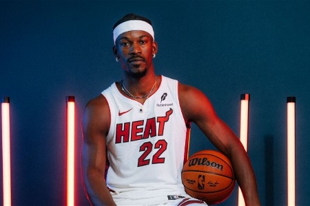 皮尔斯：巴特勒该去勇士或雄鹿，35岁去有机会夺冠的球队才有意义