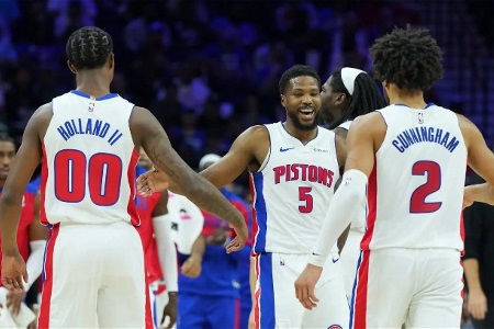 周三篮球306NBA推荐：活塞VS雄鹿