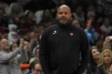 活塞主帅谈10场6胜：之前犯过一些错误，但球员找到办法努力去竞争