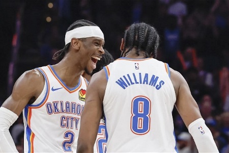 杰威：防雄鹿出色球员需要团队协作，教练会把我们安排在合适位置