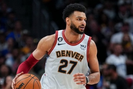 回来了！贾马尔-穆雷12月场均22.2分6.5助1.6断，三分命中率43.4%