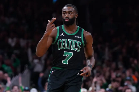 NBA周四伤停：杰伦-布朗出战成疑，开拓者主力前锋缺席