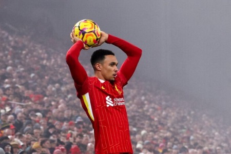 卡拉格：利物浦需要一名左后卫，阿诺德如果不走可以当队长