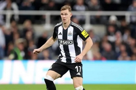 英超情报：纽卡与两员大将成功续约，森林两员大将迎战旧主