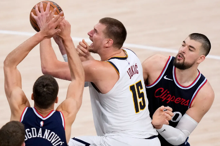 NBA季后赛情报：约基奇G4状态神勇，哈登本场实现里程碑