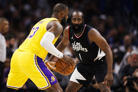 ESPN名记：勒布朗和哈登新赛季都会留在各自的球队