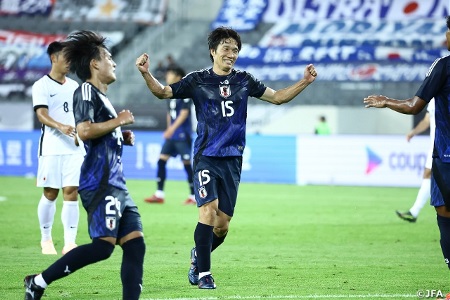 东亚杯情报：日本上演超大轮换，中国演练5后卫阵型