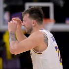 湖人助教：东契奇出场时间很长，提升体能状况对他至关重要