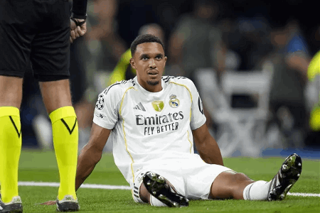 欧冠首发5分钟伤退！马卡：阿诺德至少将伤缺4周