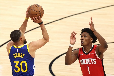 火箭众将：从哈登时代开始勇火就是宿敌关系